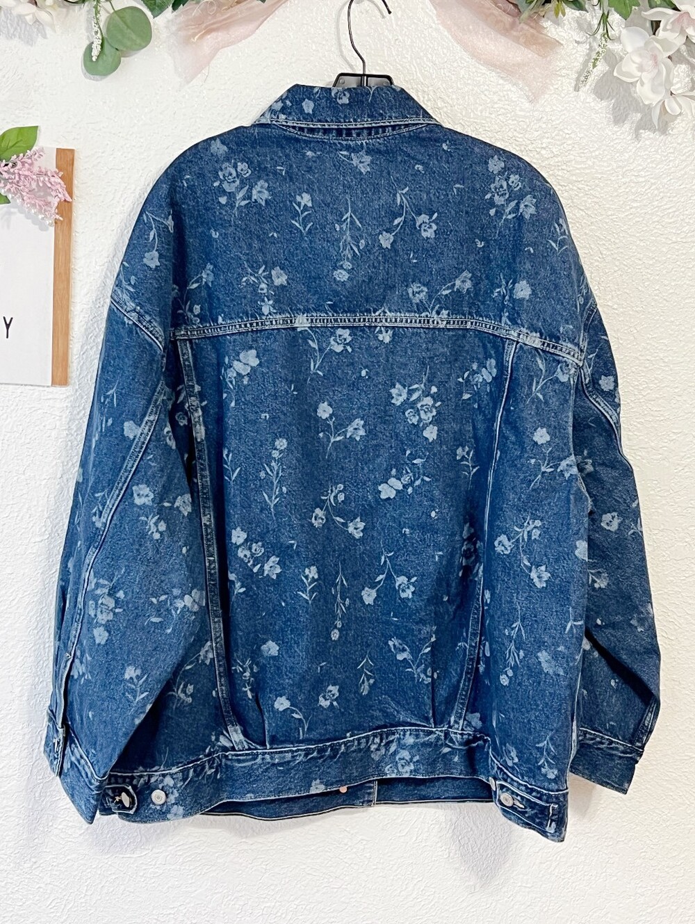 LAST PRICE DROP NEW Old Navy Floral Oversized Denim Jacket $15 IS FIRM & FINAL - Picture 8 of 10